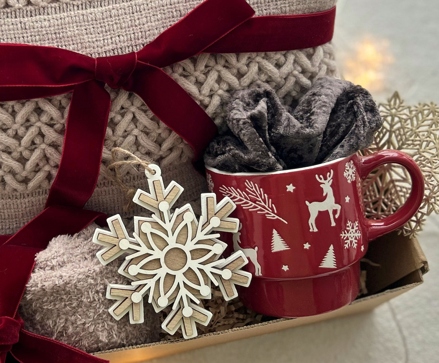 Christmas Gift Basket for Women with Cozy Blanket & Socks
