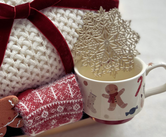 Gingerbread Theme Christmas Gift Baskets with Cozy Blanket and Festive Mug (Creamy White Blanket)