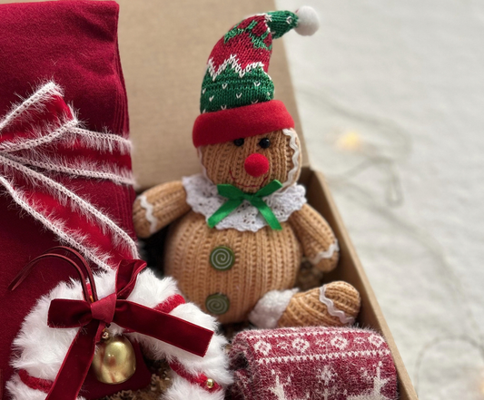 Gingerbread Charm Christmas Gift Box for Her – Scarf, Crochet Gingerbread & Socks Basketful Gifts