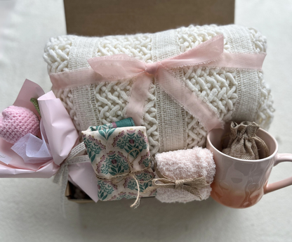Blush & Bloom | Luxury Spring Pink Relaxation Gift with Crochet Tulip