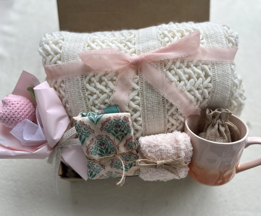 Blush & Bloom | Luxury Spring Pink Relaxation Gift with Crochet Tulip
