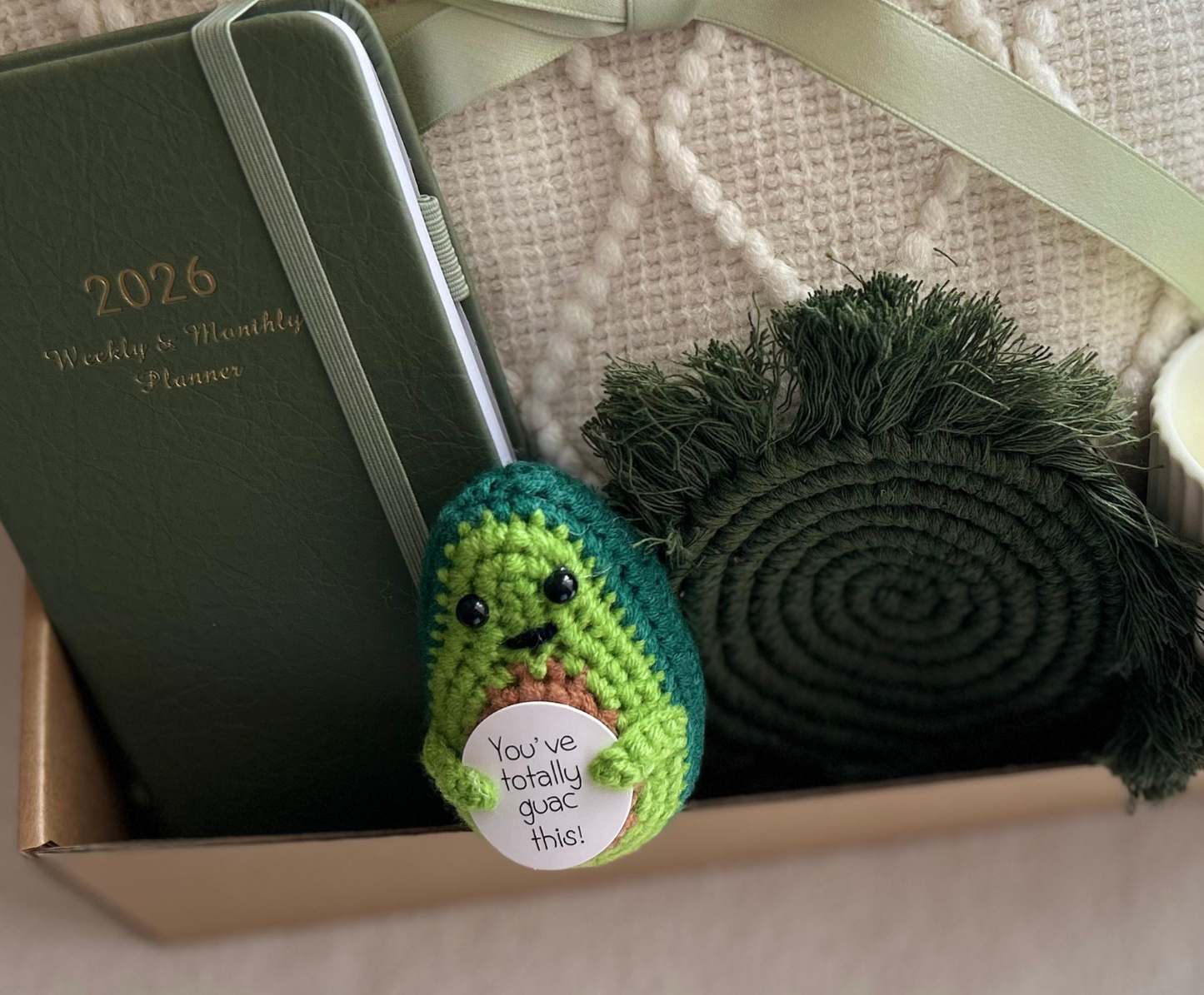 "Hug in a Box" 2026 Edition-Handcrafted Ritual Collection for a Year of Shared Growth and Premium Comfort Basketful Gifts