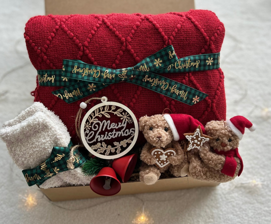 Christmas Gift Basket for Couples – Cozy Blanket, Socks & Holiday Keepsakes Basketful Gifts