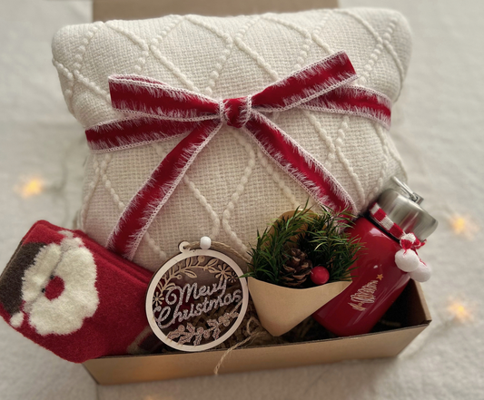 Snuggle & Shine Christmas Gift Basket for Her – Cozy Blanket, Santa Socks & Tumbler Basketful Gifts