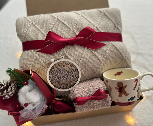 Gingerbread & Cocoa Christmas Gift Basket for Her – Cozy Blanket, Fuzzy Socks & Gingerbread Mug Basketful Gifts