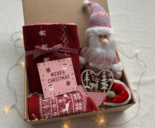 Snowy Cutie Christmas Gift Box for Teen Girls – Wool Scarf, Plush Snowman & Reindeer Socks Basketful Gifts